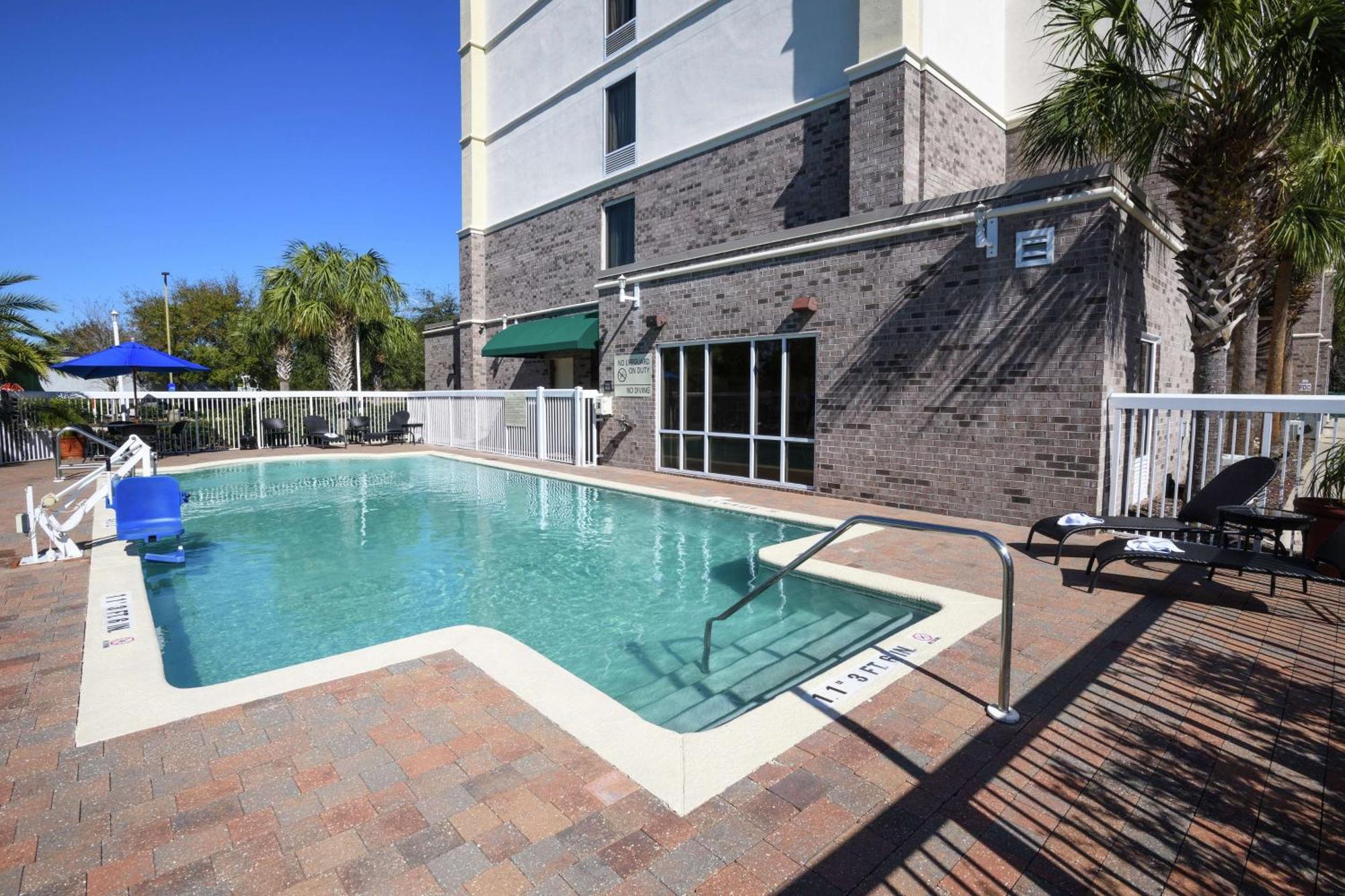 Hampton Inn Jacksonville - East Regency Square Ngoại thất bức ảnh